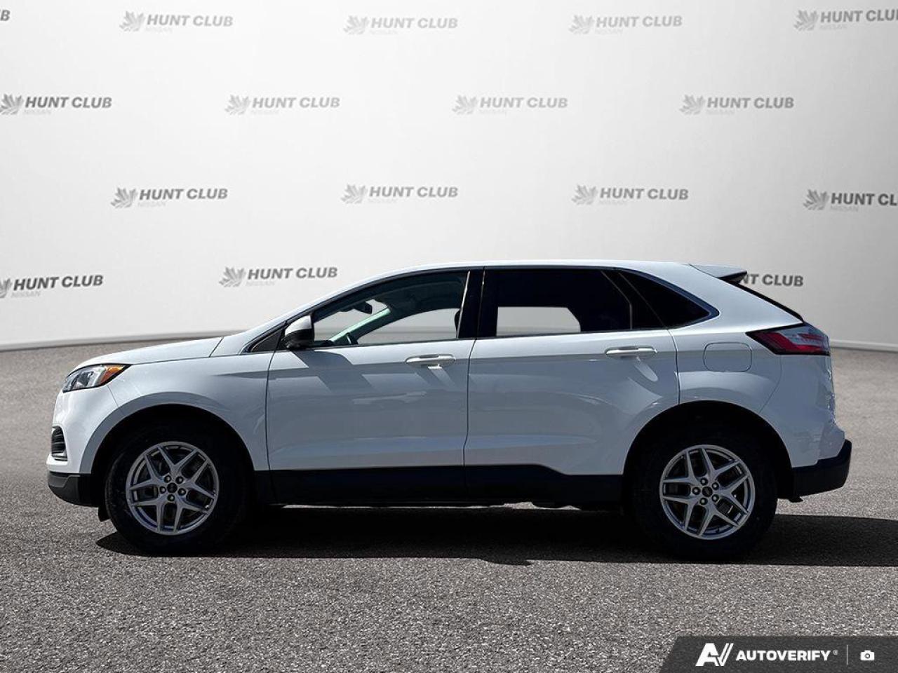2023 Ford Edge SEL Photo3