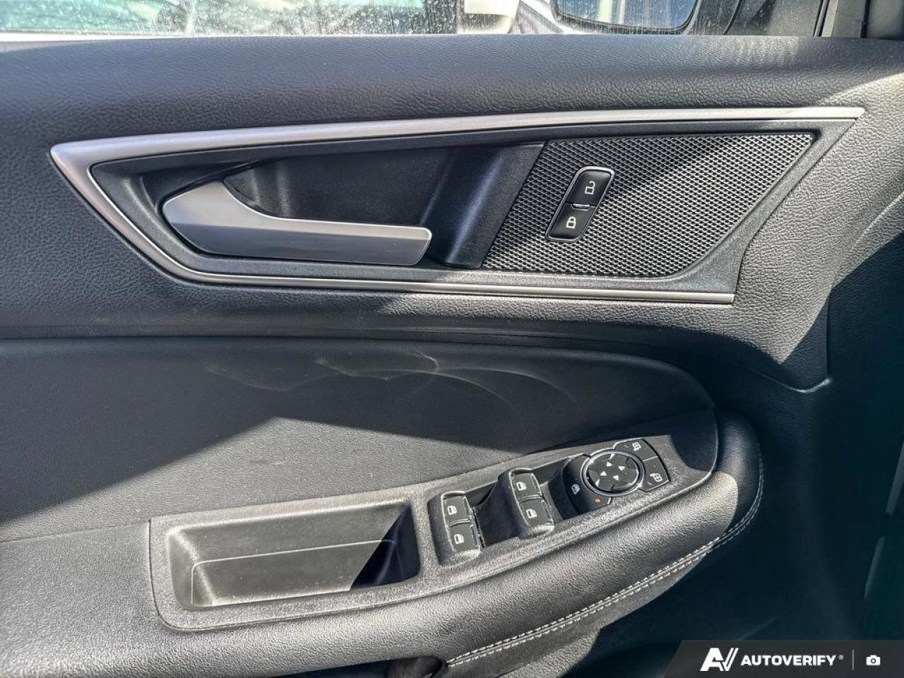 2023 Ford Edge SEL Photo