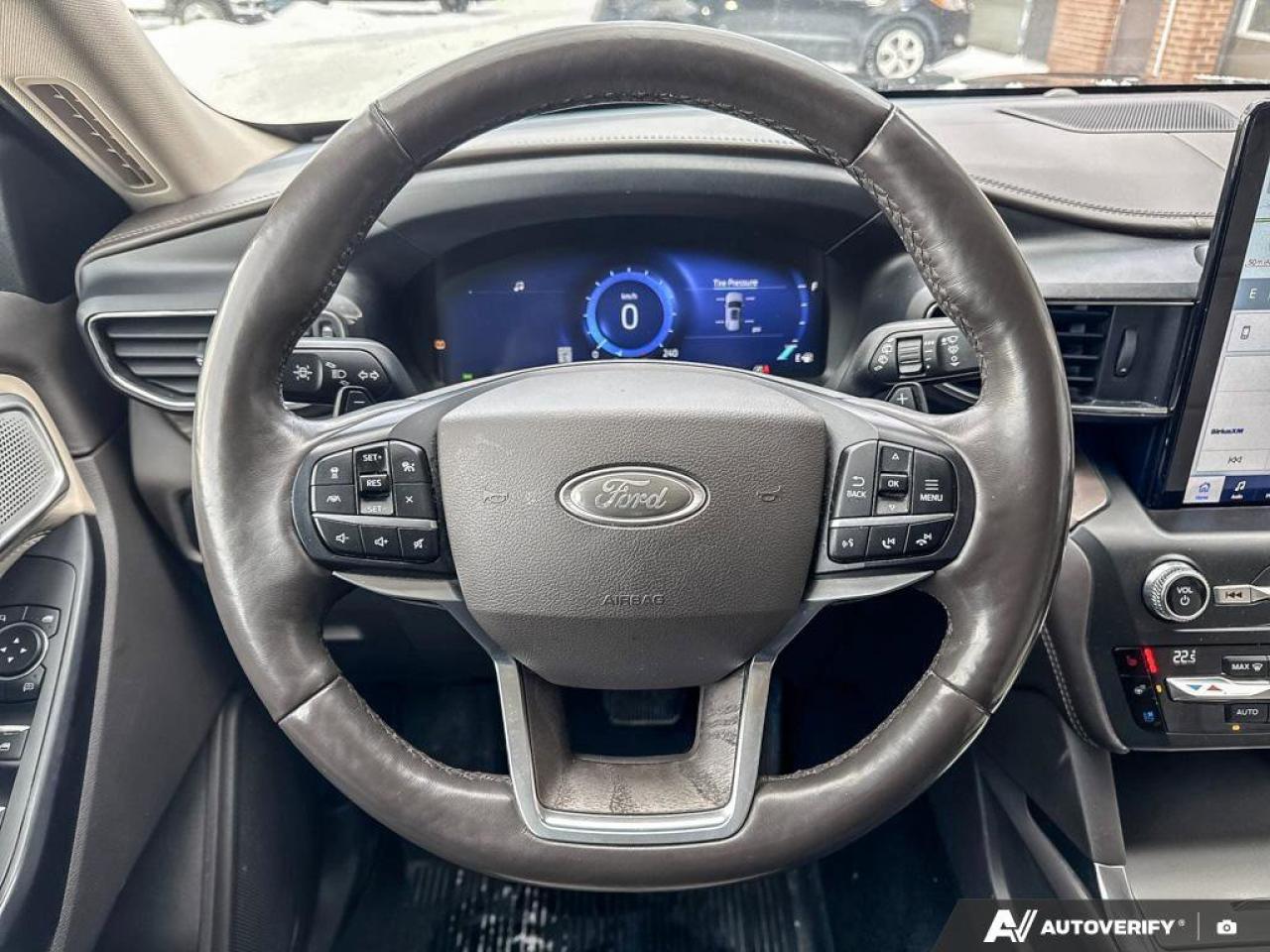 2020 Ford Explorer Platinum   NAV   MOONROOF   LEATHER NAV   MOONROOF Photo