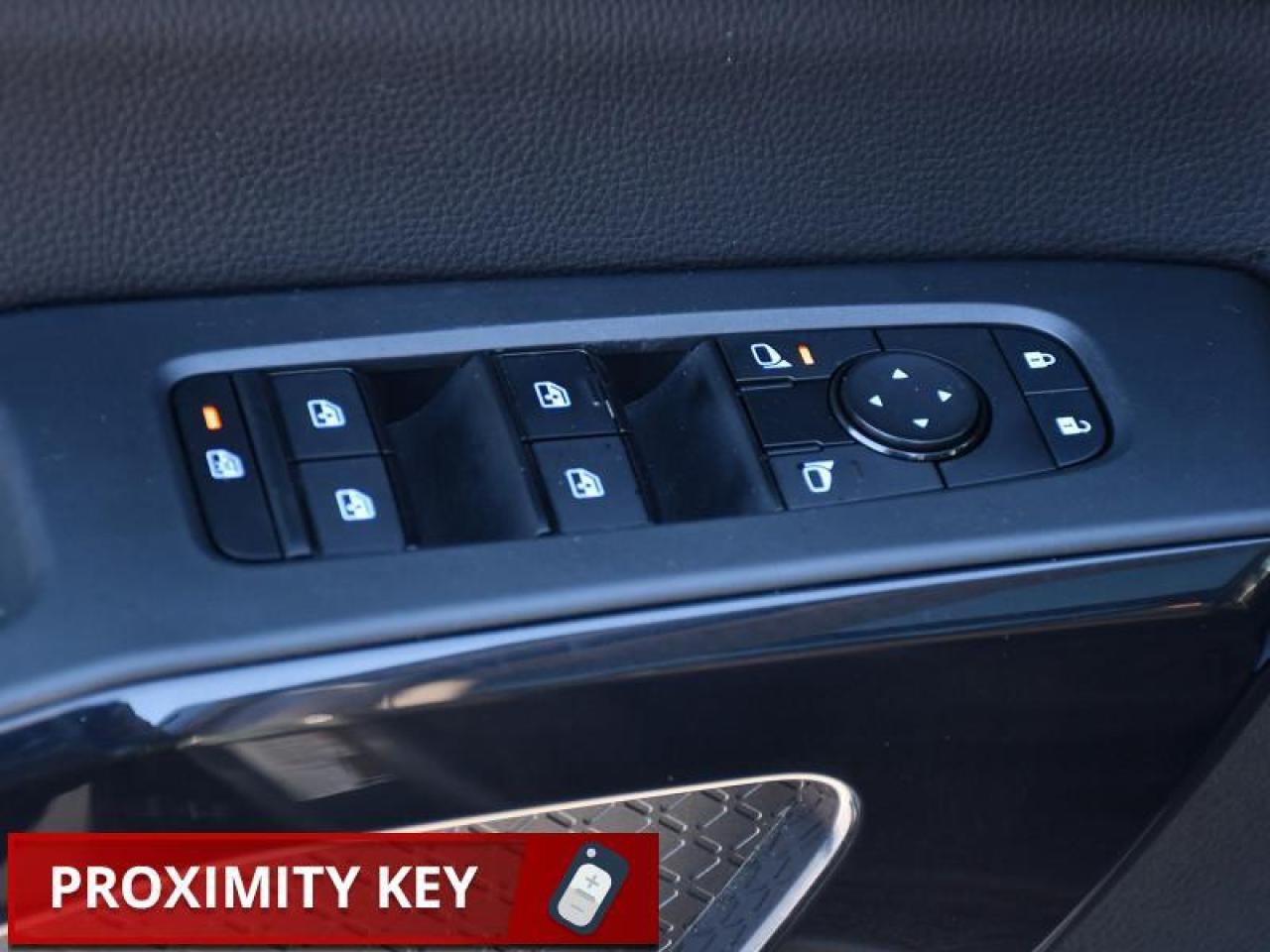 2024 Nissan Pathfinder SV   Pano Roof   Remote Start   Heated Seats   8 P Photo