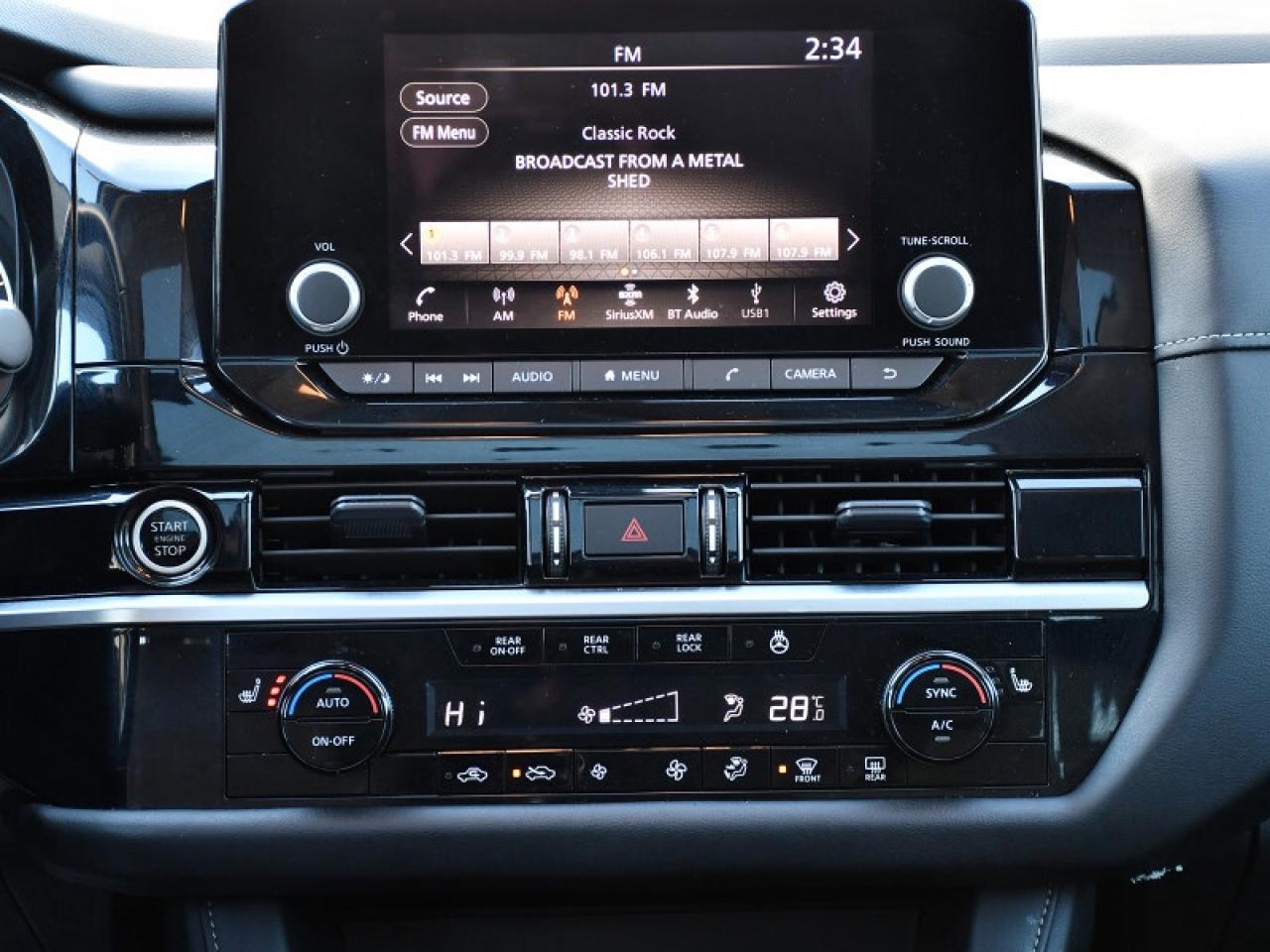 2024 Nissan Pathfinder SV   Pano Roof   Remote Start   Heated Seats   8 P Photo