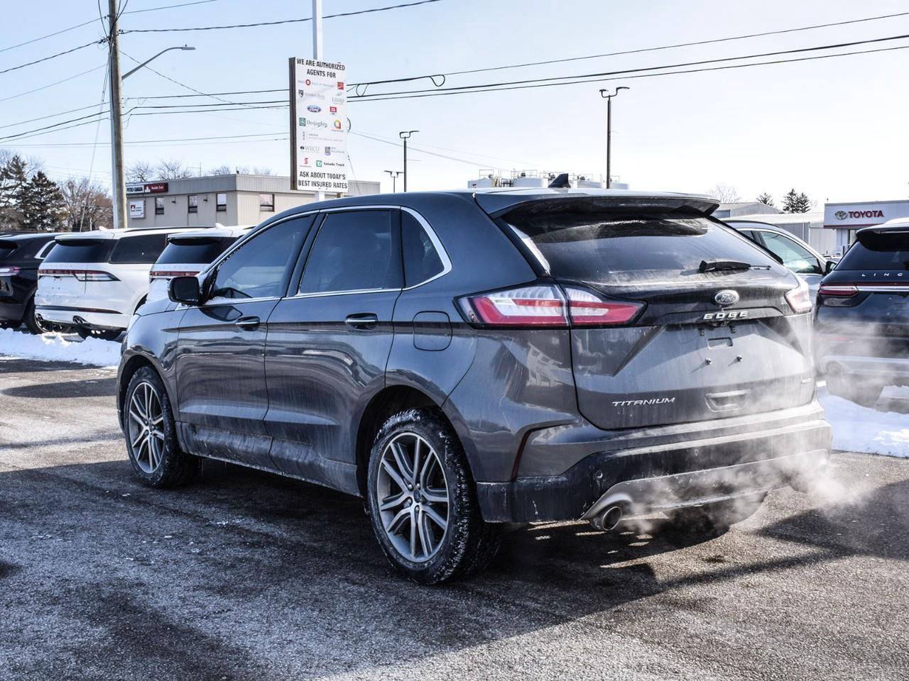 2022 Ford Edge Titanium Panoramic Sunroof   Heated Leather Seats Photo3