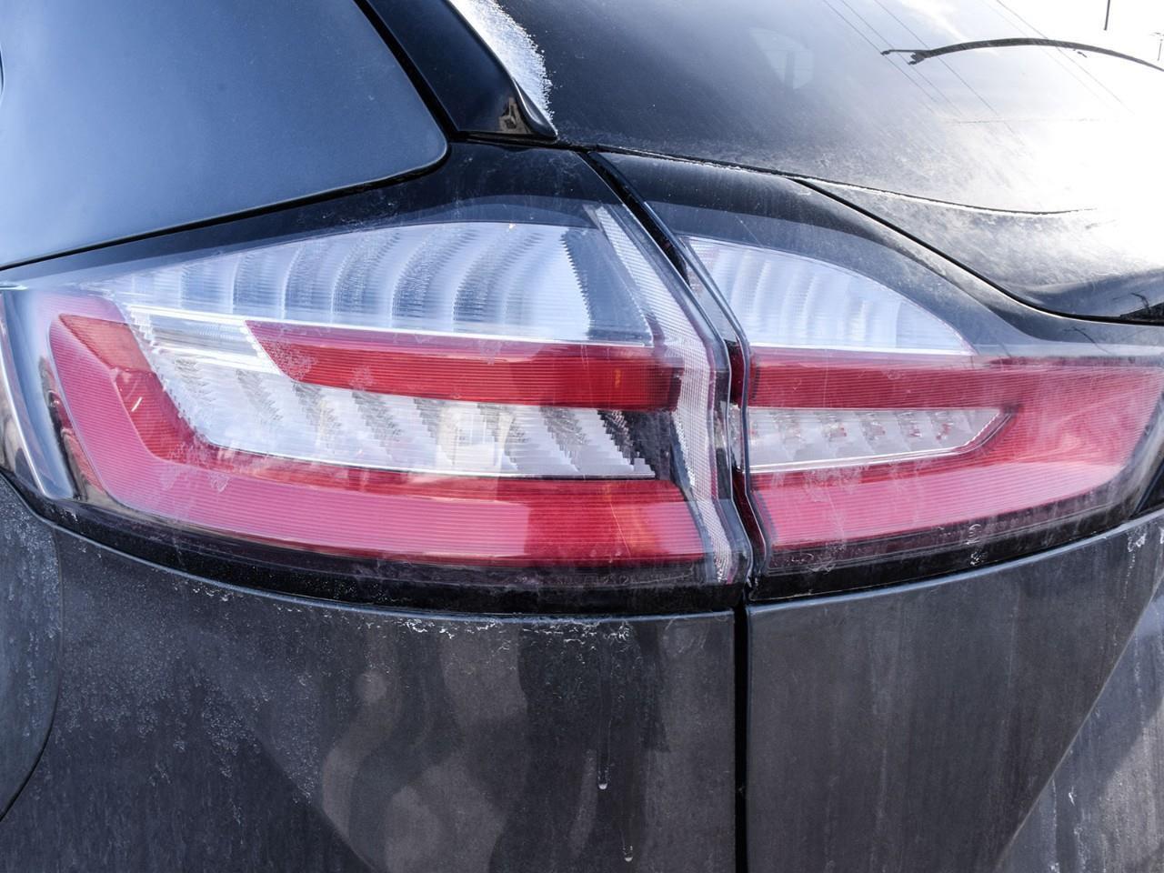 2022 Ford Edge Titanium Panoramic Sunroof   Heated Leather Seats Photo