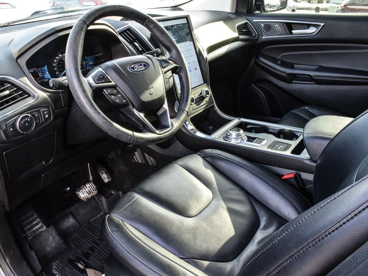 2022 Ford Edge Titanium Panoramic Sunroof   Heated Leather Seats Photo