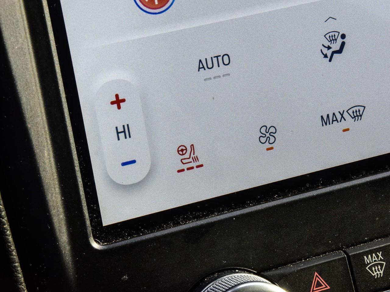 2022 Ford Edge Titanium Panoramic Sunroof   Heated Leather Seats Photo