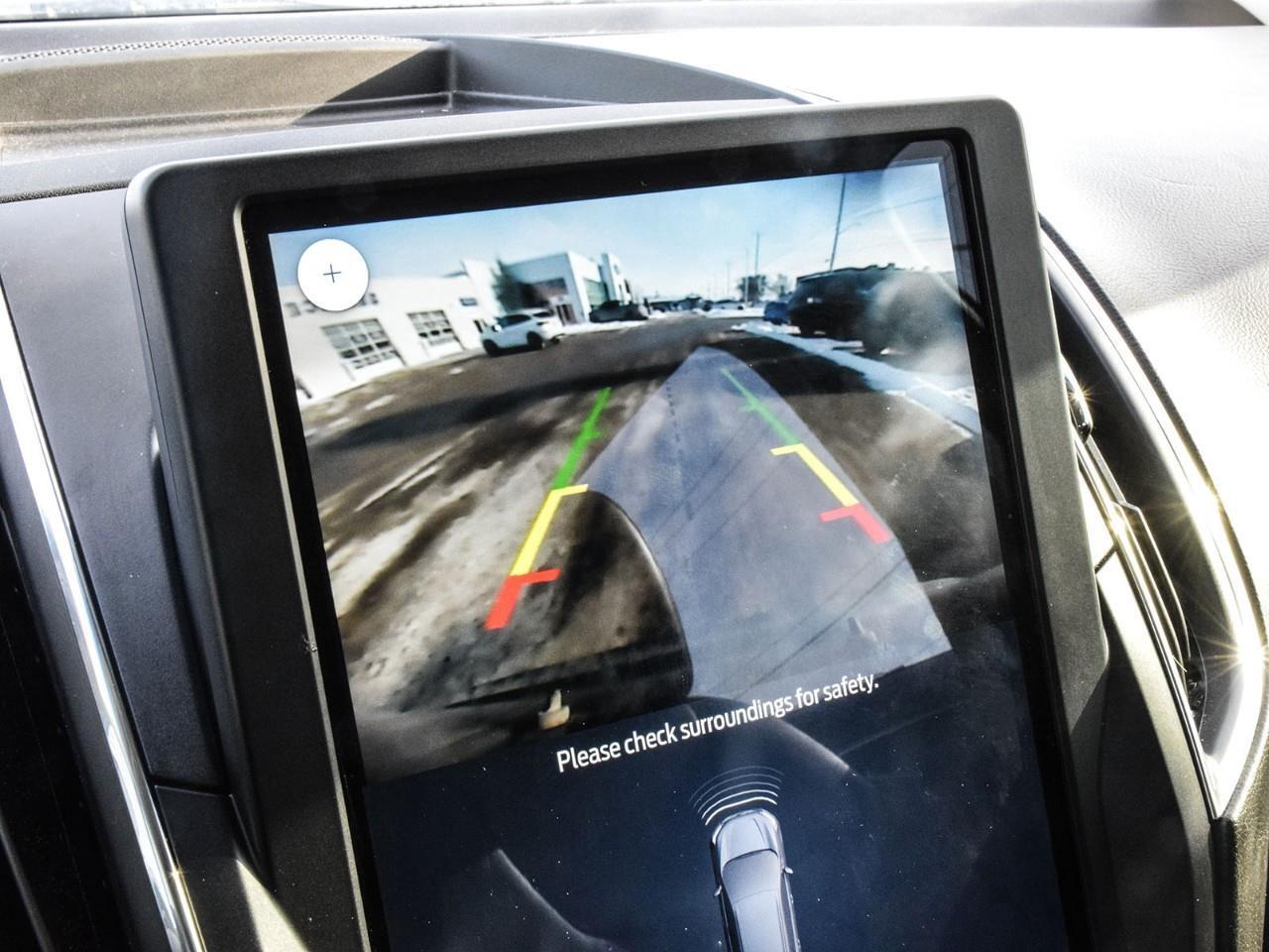 2022 Ford Edge Titanium Panoramic Sunroof   Heated Leather Seats Photo