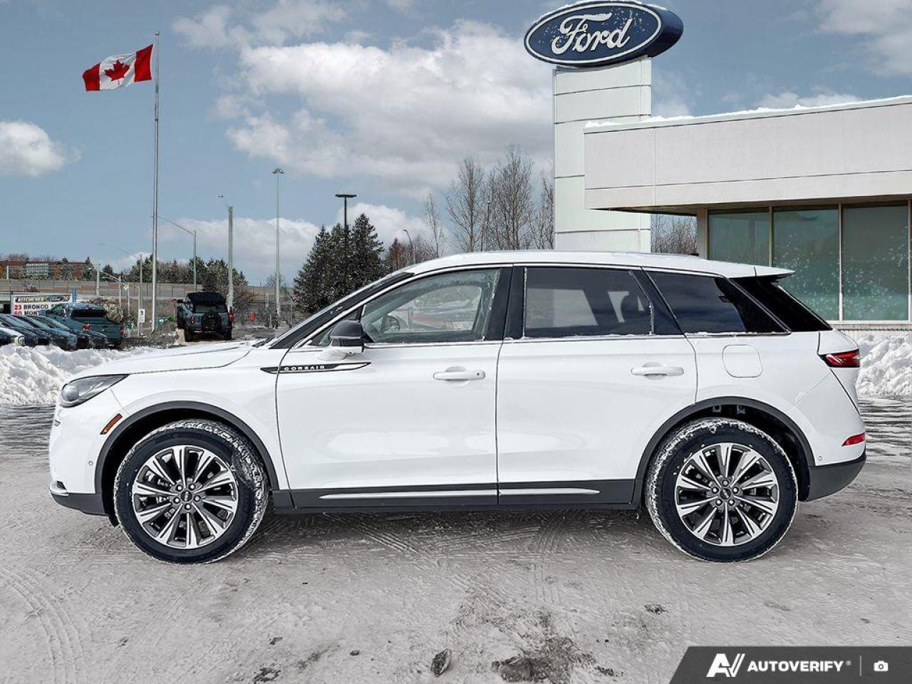 2022 Lincoln Corsair Reserve   ONE OWNER   LOW KMS   MOONROOF ONE OWNER Photo