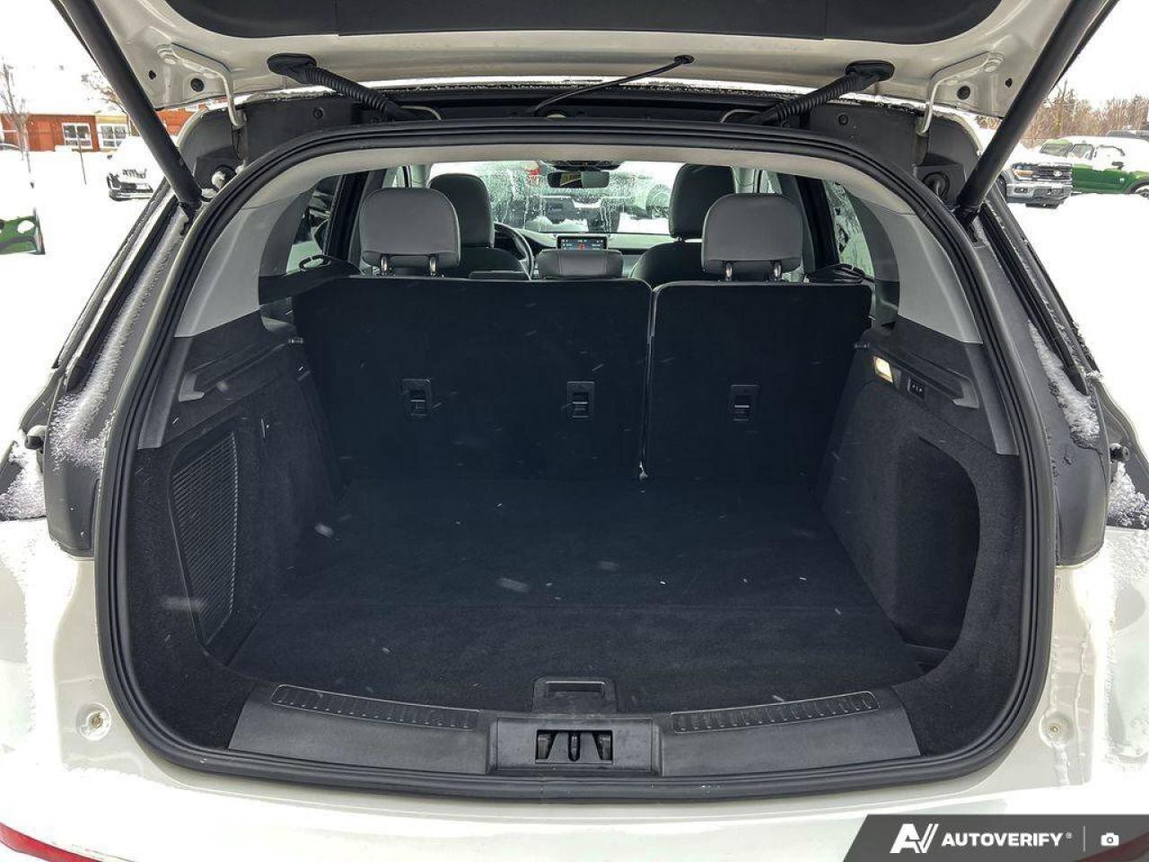 2022 Lincoln Corsair Reserve   ONE OWNER   LOW KMS   MOONROOF ONE OWNER Photo