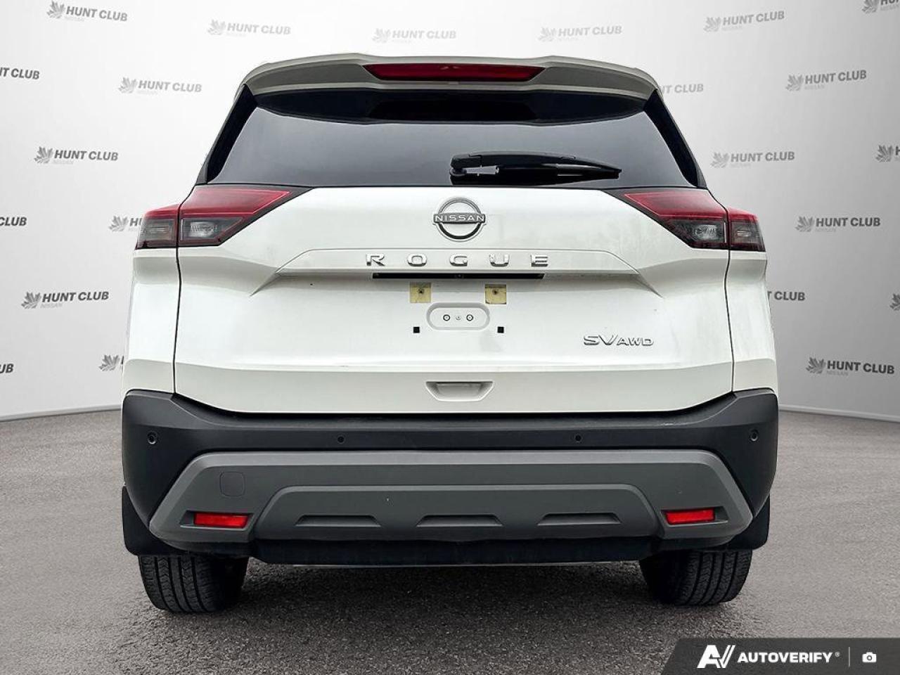 2023 Nissan Rogue SV Photo