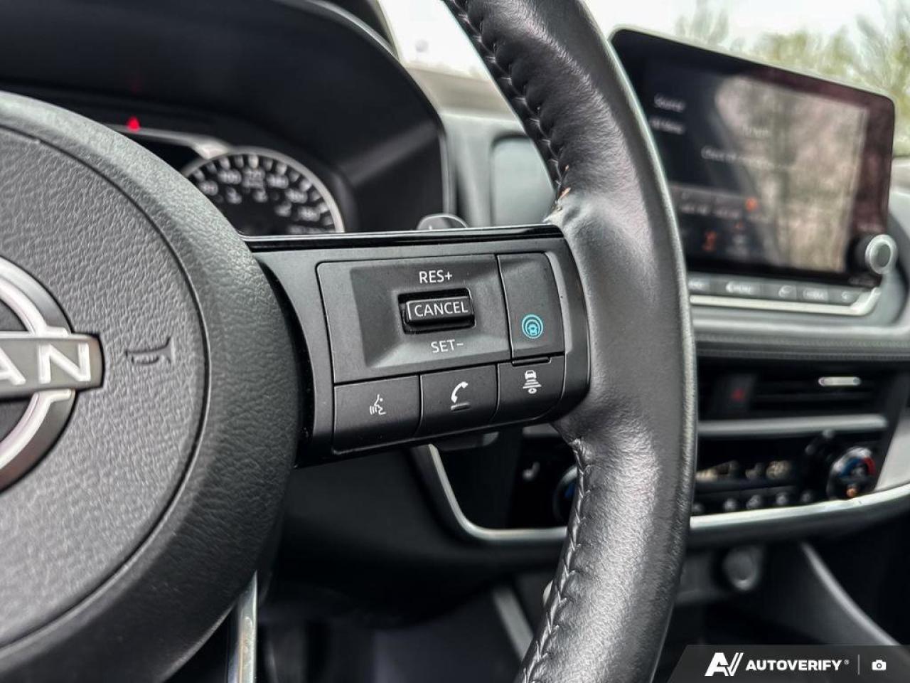 2023 Nissan Rogue SV Photo