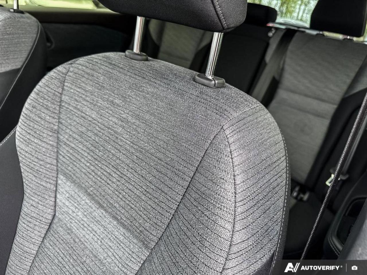 2023 Nissan Rogue SV Photo