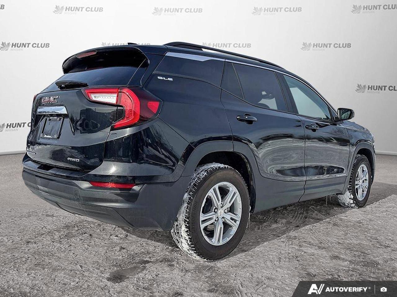 2024 GMC Terrain SLE   Heated Seats  Apple CarPlay   Rear Camera Photo