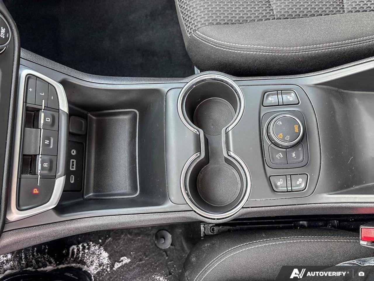 2024 GMC Terrain SLE   Heated Seats  Apple CarPlay   Rear Camera Photo