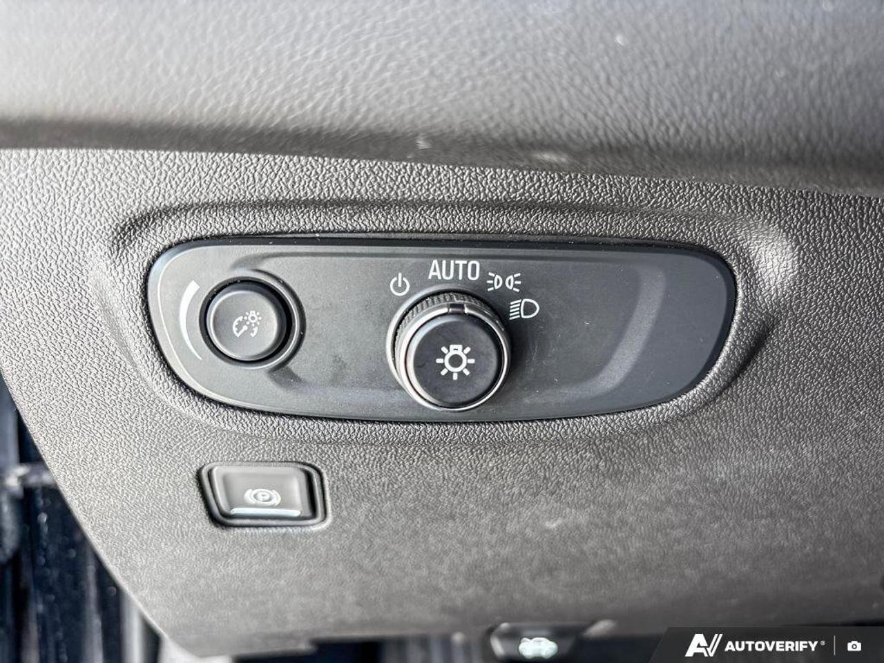 2024 GMC Terrain SLE   Heated Seats  Apple CarPlay   Rear Camera Photo