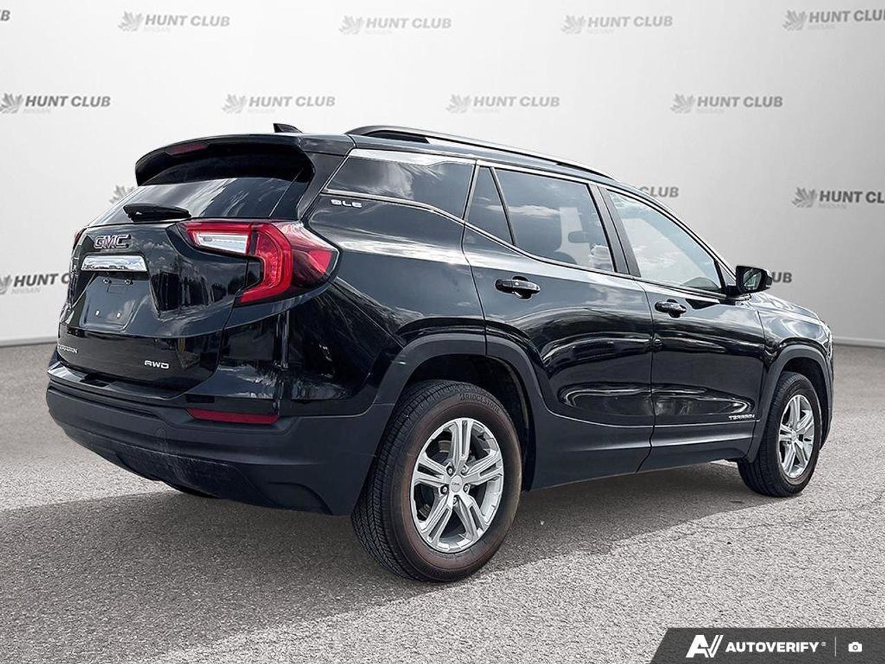2024 GMC Terrain SLE   Heated Seats  Apple CarPlay   Rear Camera Photo