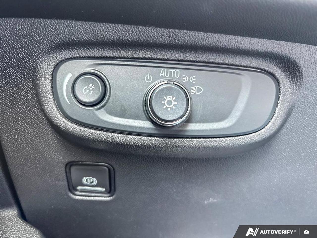 2024 GMC Terrain SLE   Heated Seats  Apple CarPlay   Rear Camera Photo
