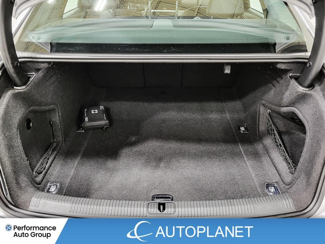 2023 Audi A4 Komfort 45 Quattro, Heated Seats, Sunroof! Photo