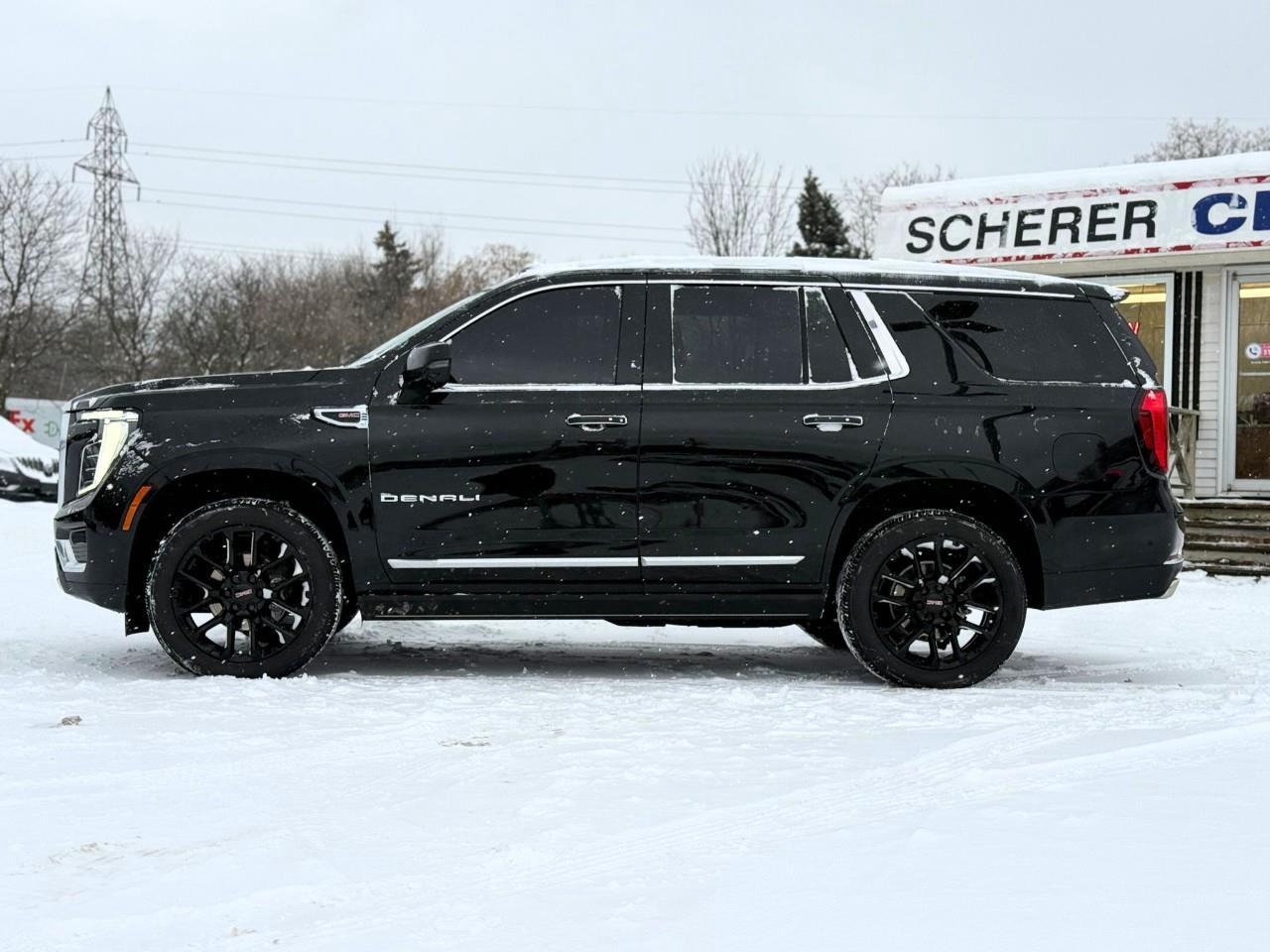 2025 GMC Yukon Denali 4dr 4x4 Photo2
