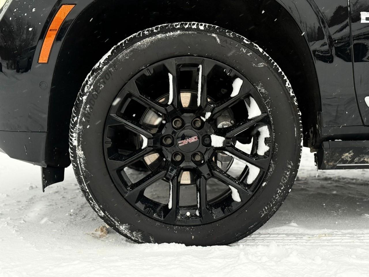 2025 GMC Yukon Denali 4dr 4x4 Photo