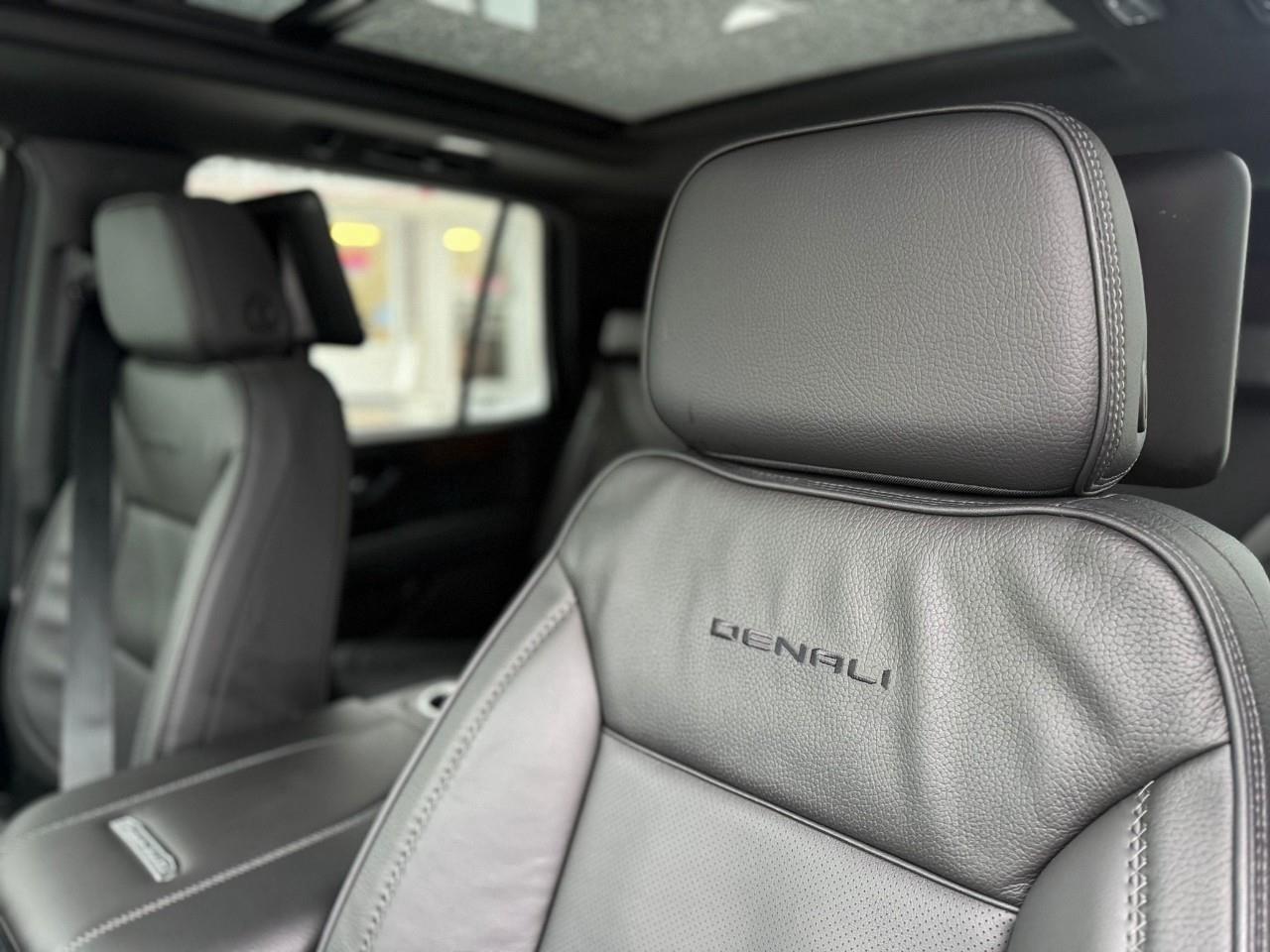 2025 GMC Yukon Denali 4dr 4x4 Photo