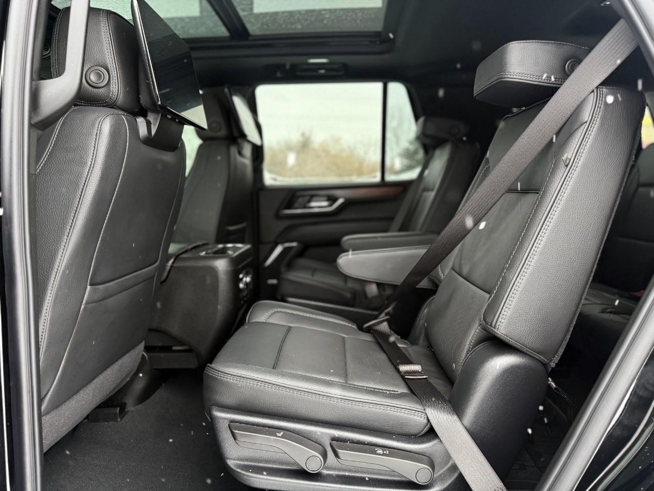 2025 GMC Yukon Denali 4dr 4x4 Photo