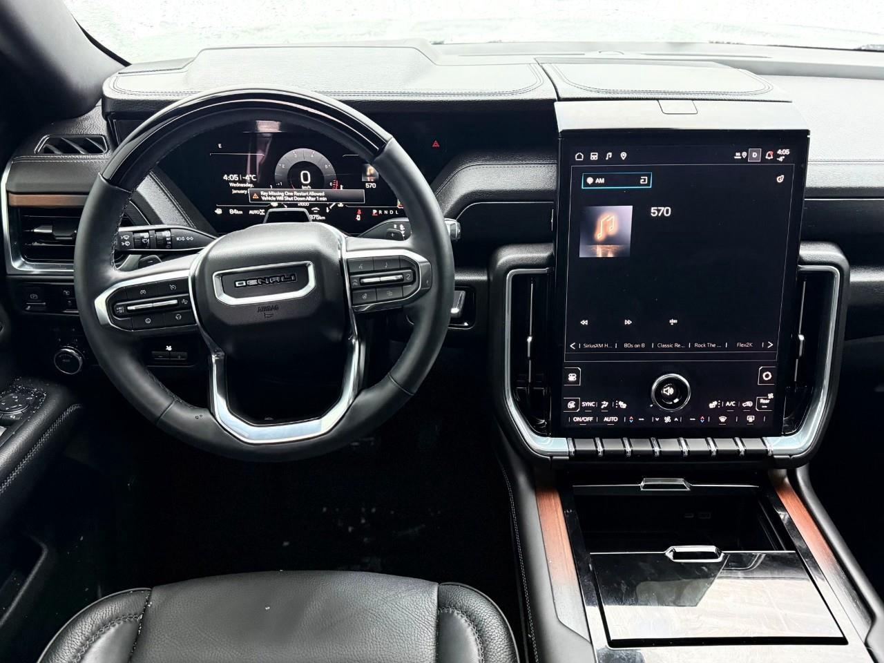 2025 GMC Yukon Denali 4dr 4x4 Photo