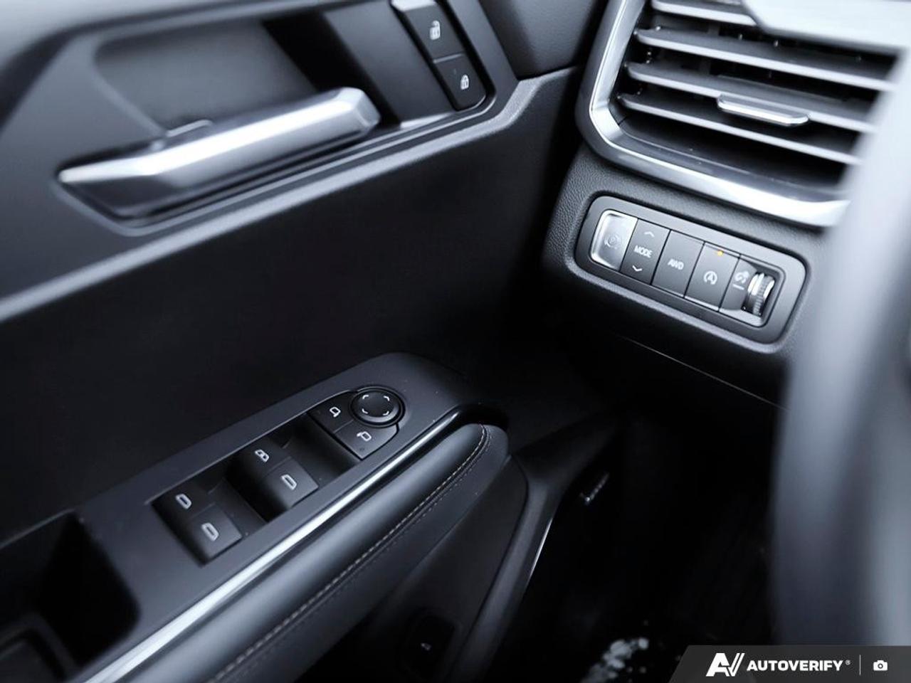 2026 GMC Acadia AWD AT4 Photo