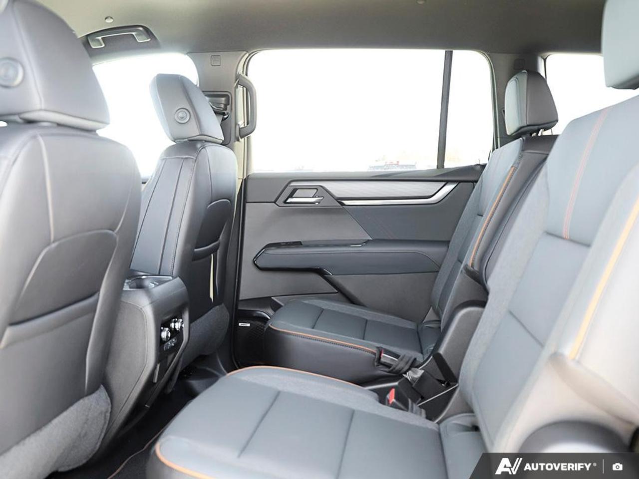 2026 GMC Acadia AWD AT4 Photo