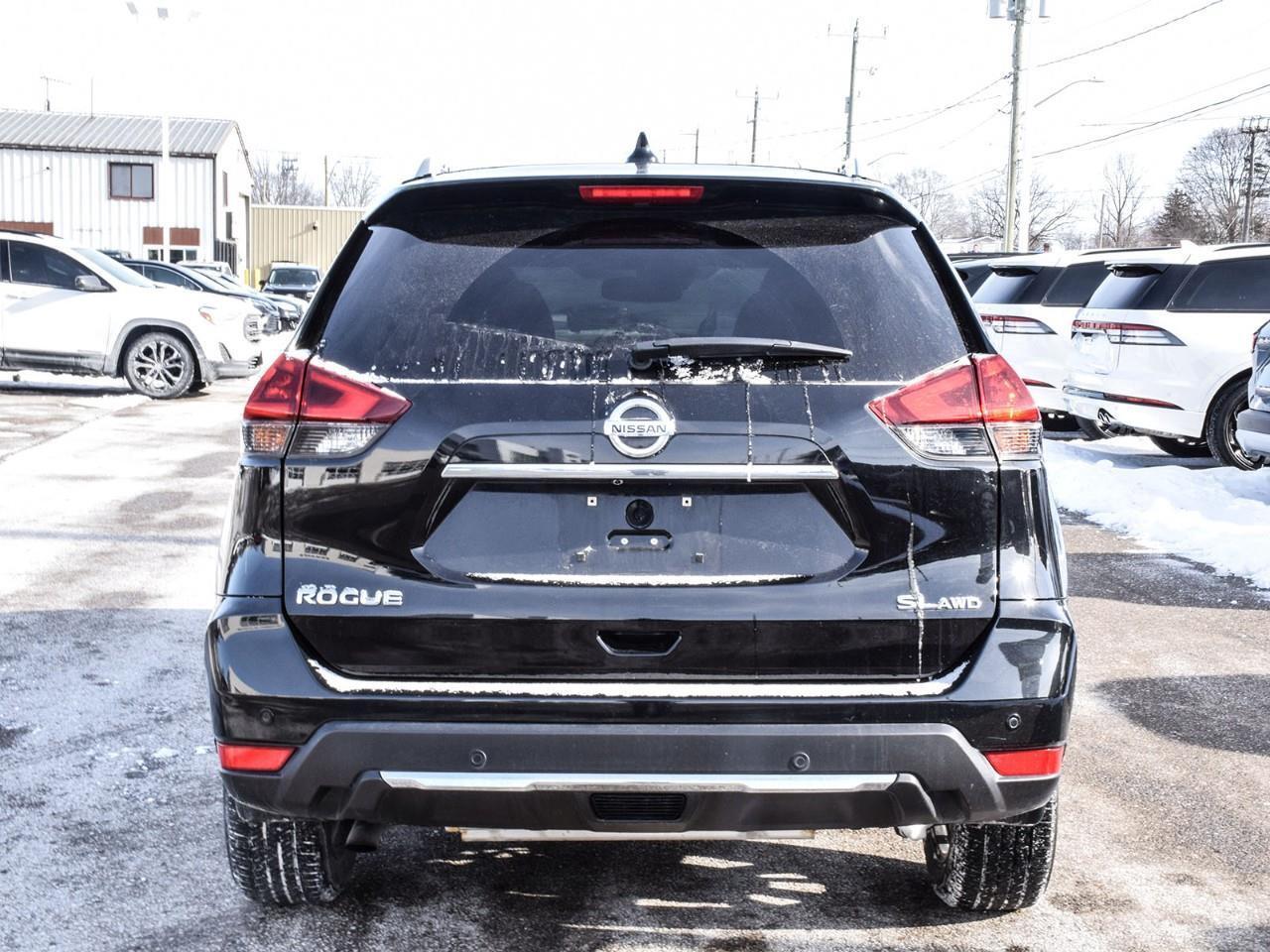 2020 Nissan Rogue SL Photo3