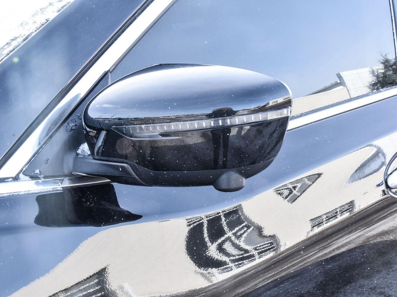 2020 Nissan Rogue SL Photo