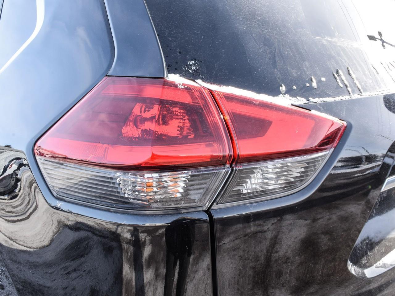 2020 Nissan Rogue SL Photo