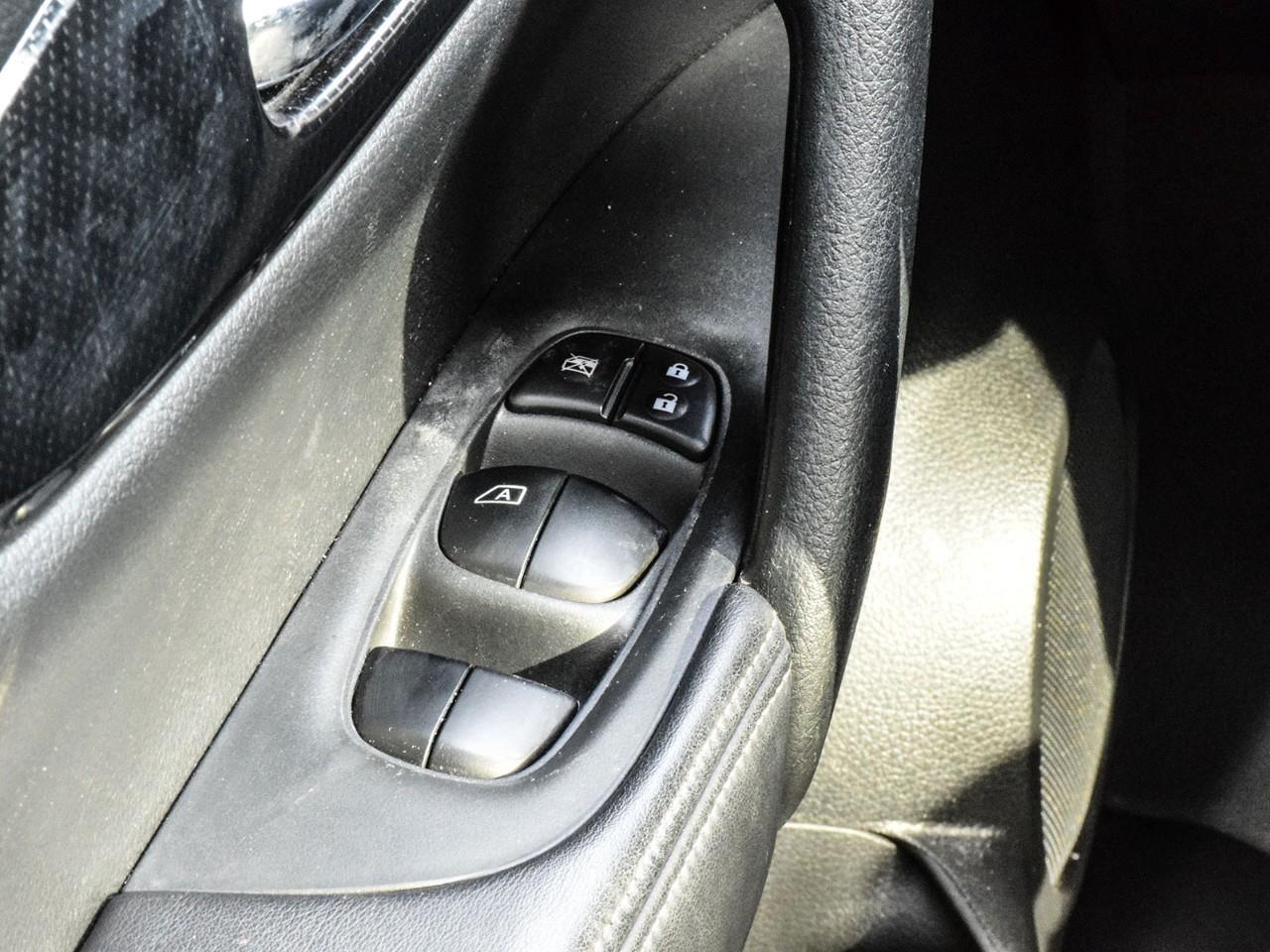 2020 Nissan Rogue SL Photo