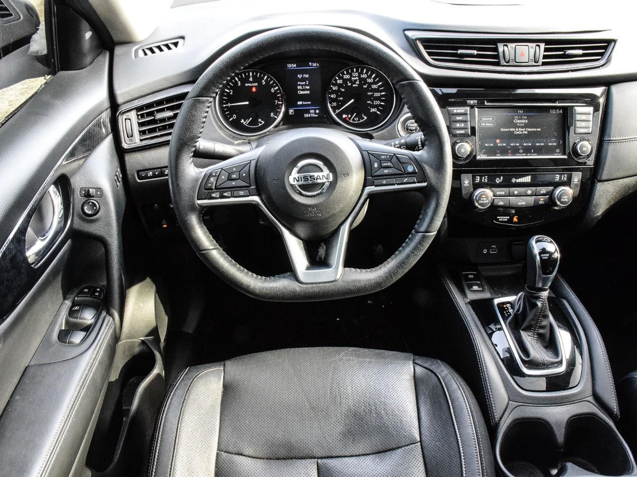 2020 Nissan Rogue SL Photo