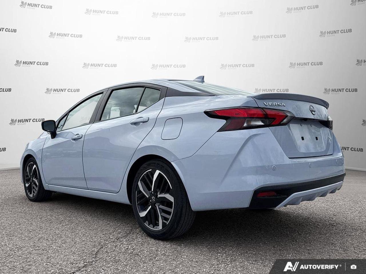 2023 Nissan Versa SR Photo3