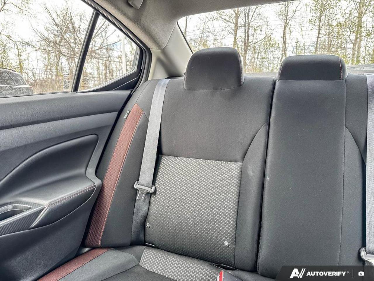 2023 Nissan Versa SR Photo