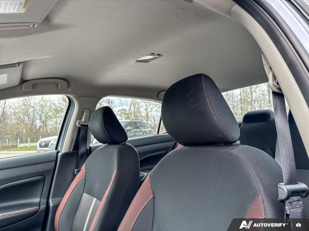 2023 Nissan Versa SR Photo