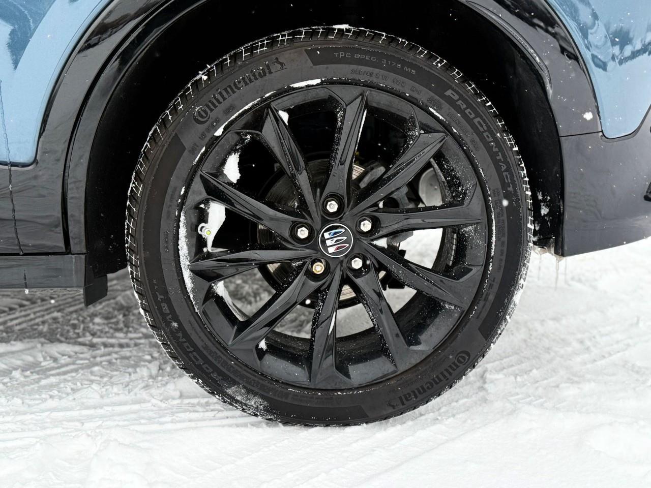 2024 Buick Encore GX Sport Touring 4dr All-Wheel Drive Photo4