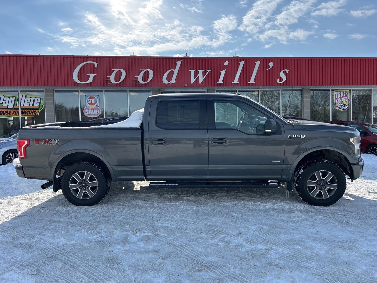 2017 Ford F-150 XLT, CLEAN CARFAX, POWER SEATS, POWER PEDALS! Photo