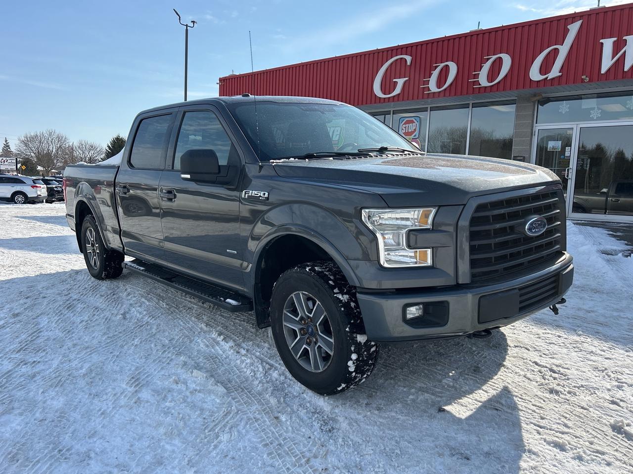 2017 Ford F-150 XLT, CLEAN CARFAX, POWER SEATS, POWER PEDALS! Photo