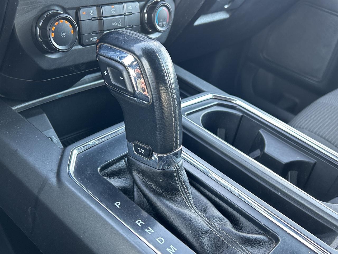 2017 Ford F-150 XLT, CLEAN CARFAX, POWER SEATS, POWER PEDALS! Photo