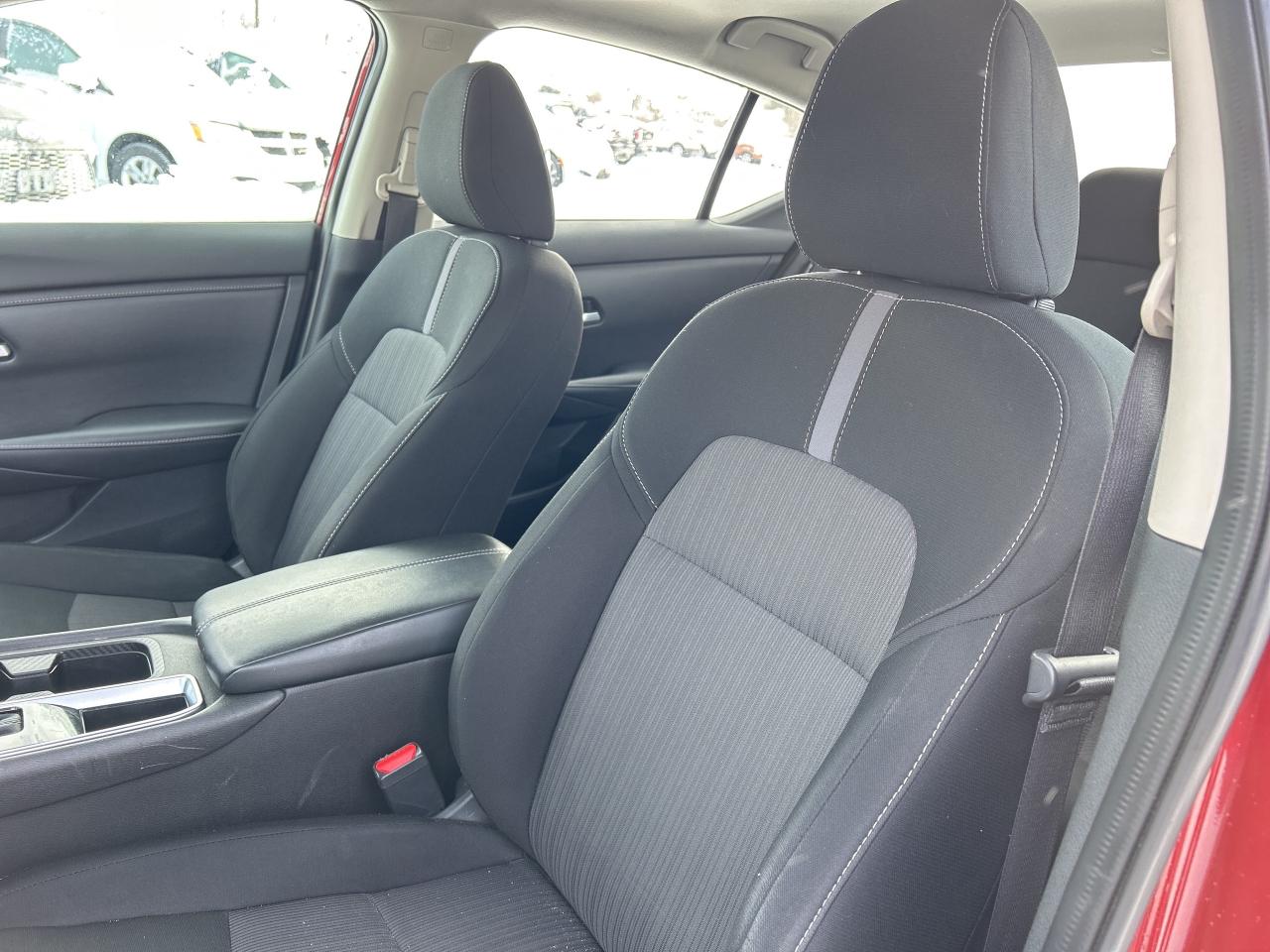 2022 Nissan Sentra SV, SUNROOF, REMOTE START, BLIND SPOT MONITORS! Photo