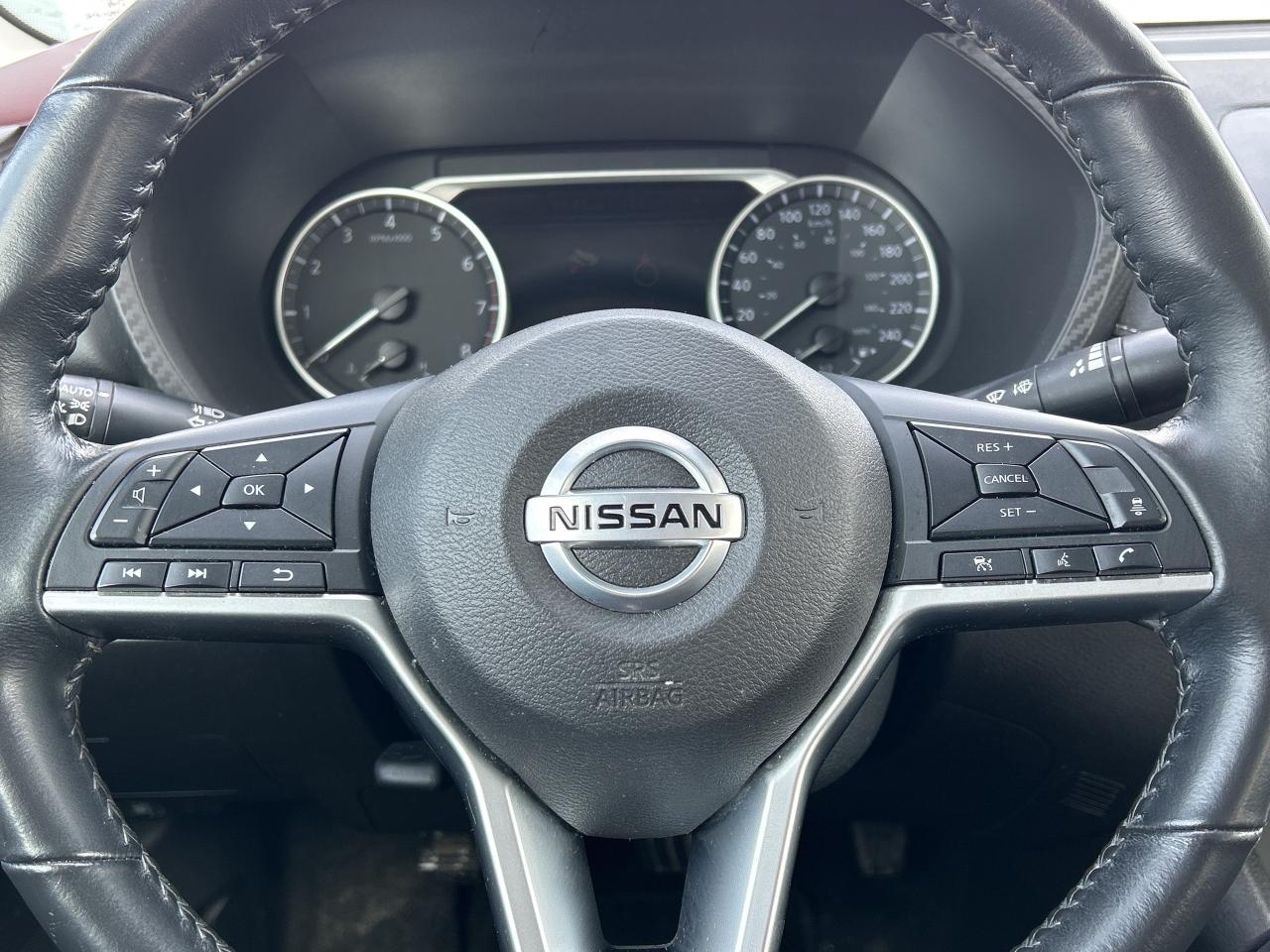 2022 Nissan Sentra SV, SUNROOF, REMOTE START, BLIND SPOT MONITORS! Photo
