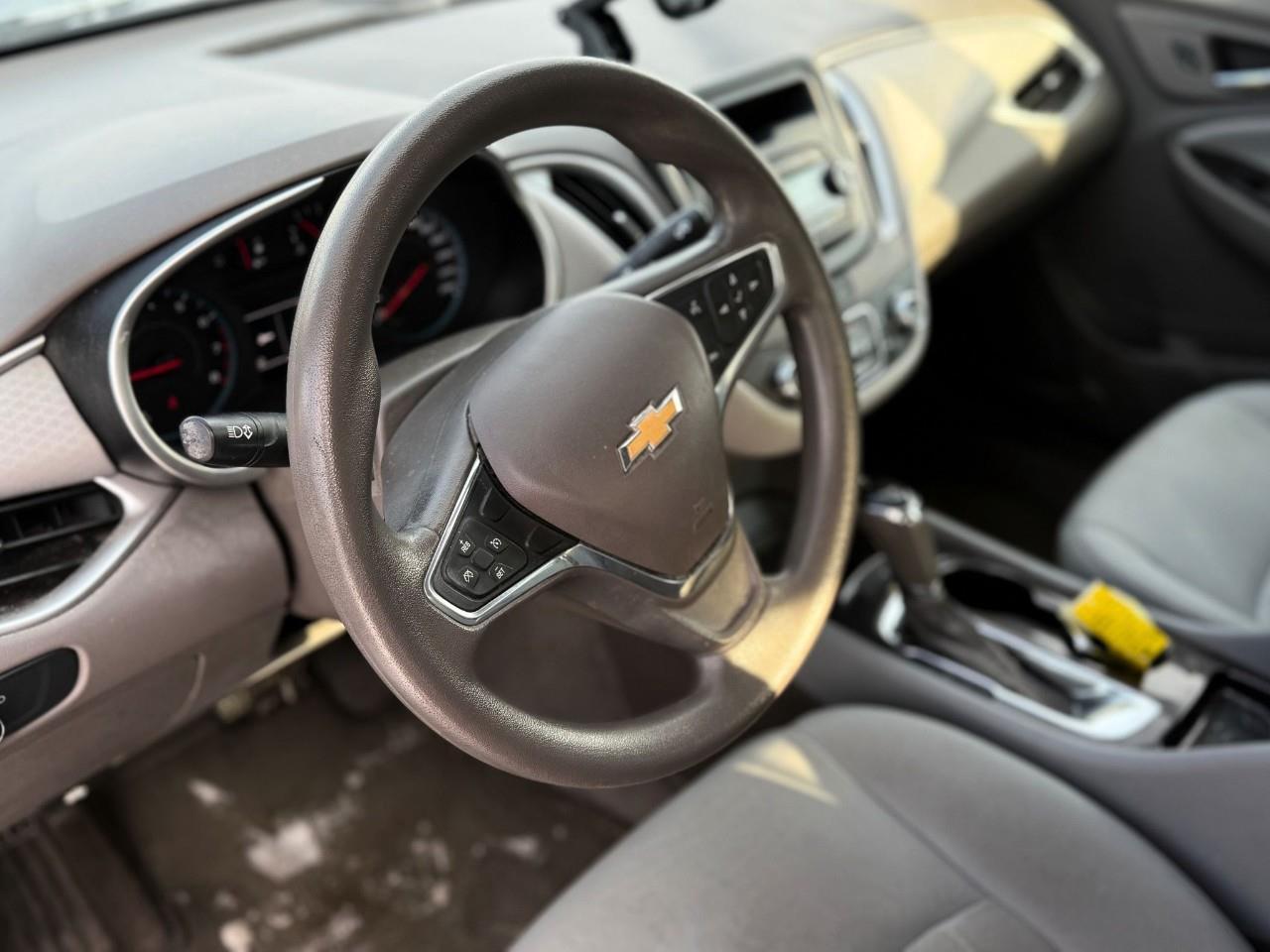 2016 Chevrolet Malibu L 4dr Sedan Photo