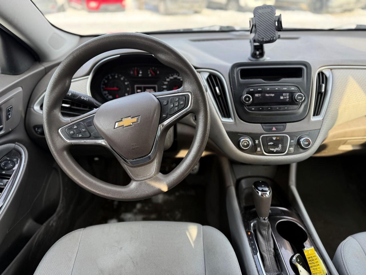 2016 Chevrolet Malibu L 4dr Sedan Photo