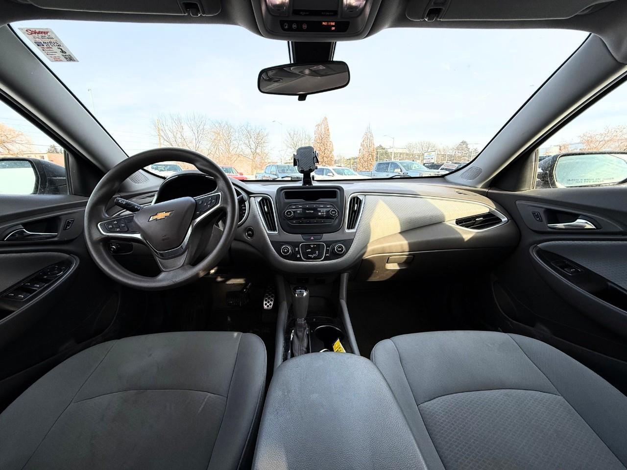 2016 Chevrolet Malibu L 4dr Sedan Photo