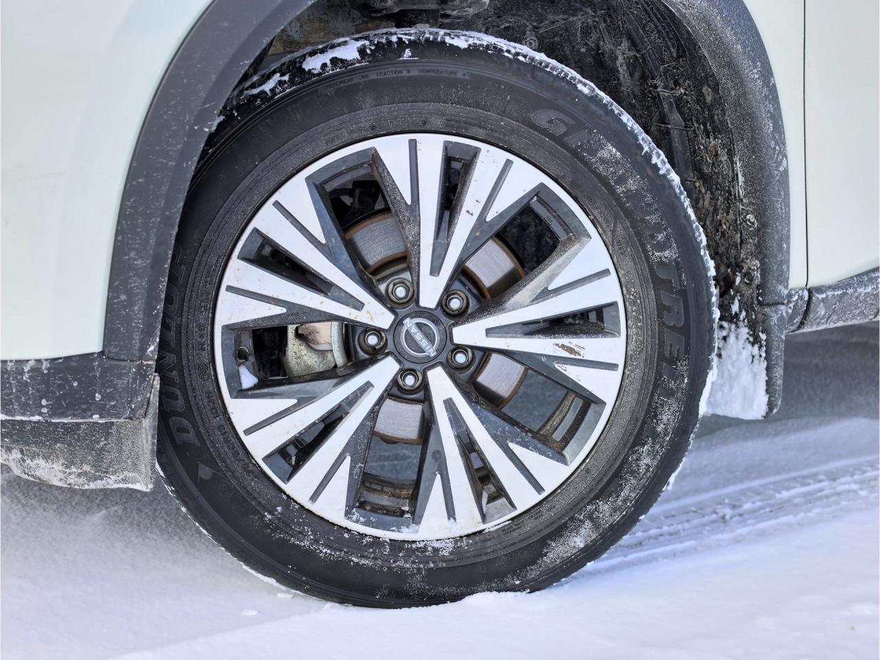 2023 Nissan Rogue SV AWD   Panoramic Roof   Push Start   Htd Seat Photo