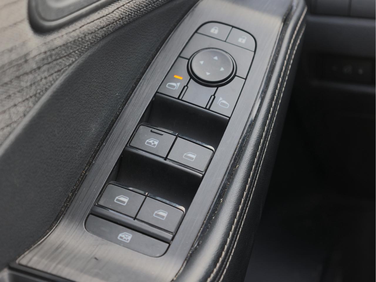 2023 Nissan Rogue SV AWD   Panoramic Roof   Push Start   Htd Seat Photo