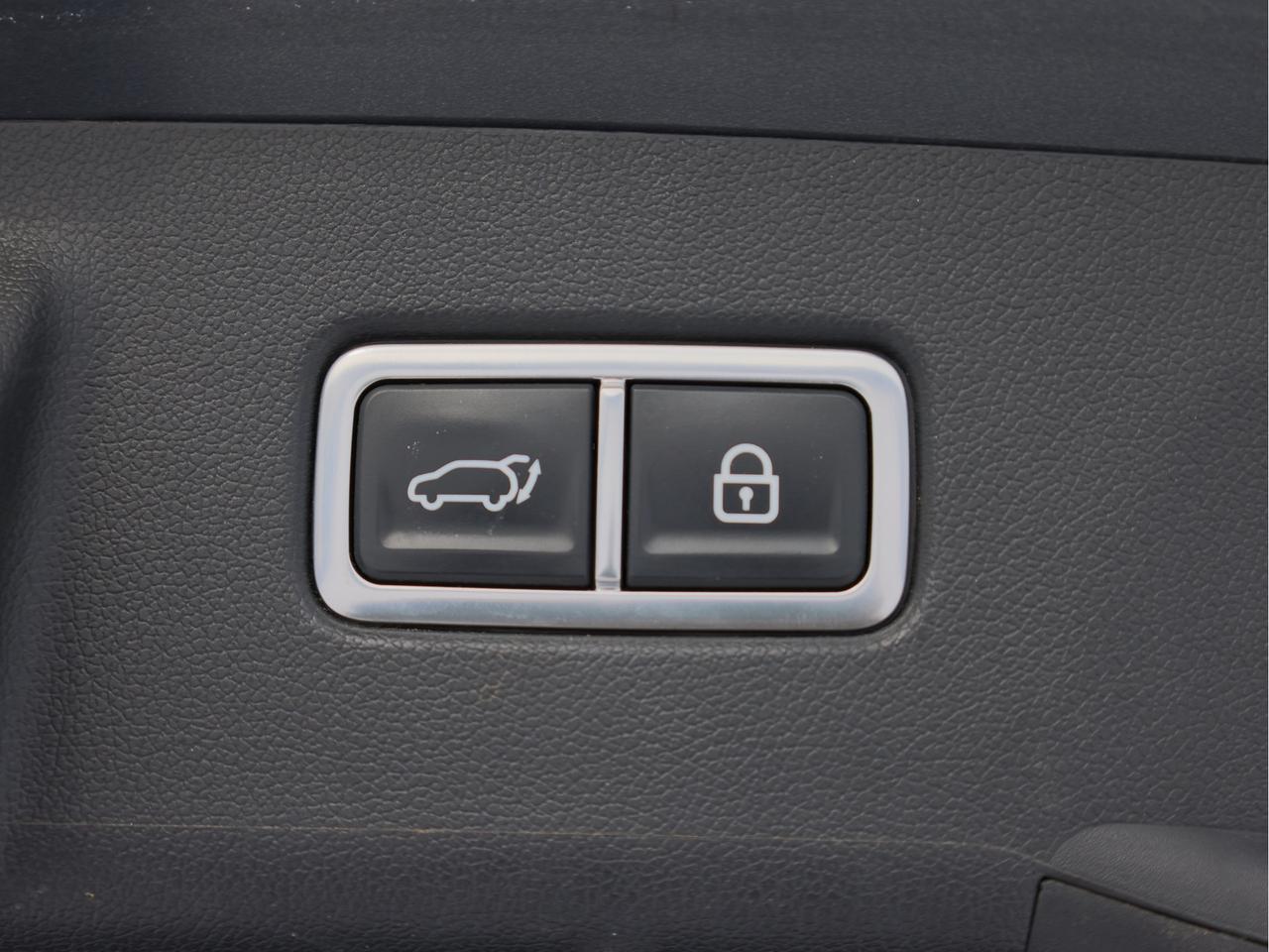 2023 Kia Sorento SX AWD   Navigation   Ventilated Seat   Leather Photo