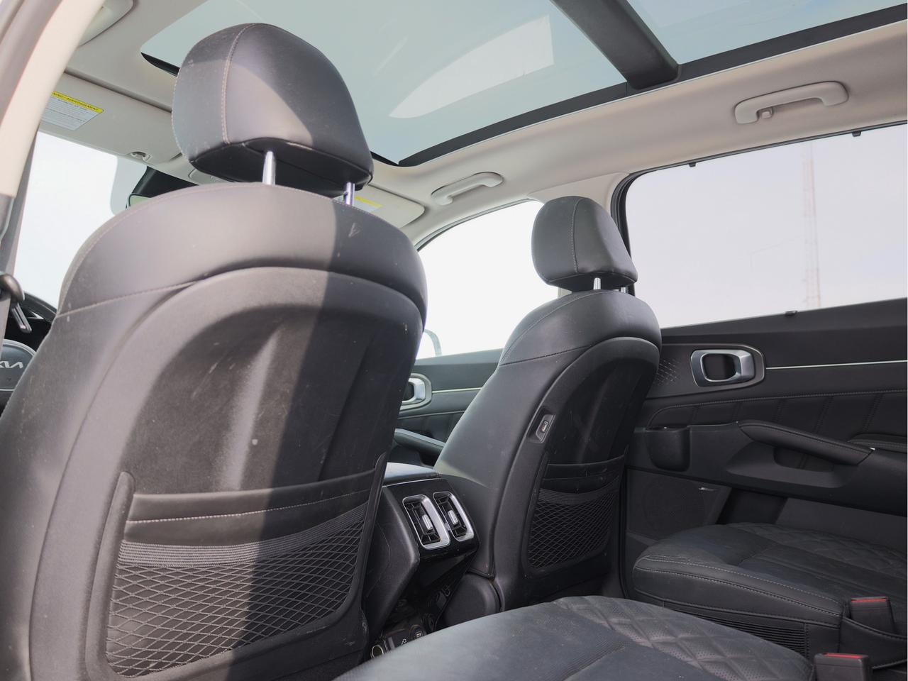 2023 Kia Sorento SX AWD   Navigation   Ventilated Seat   Leather Photo