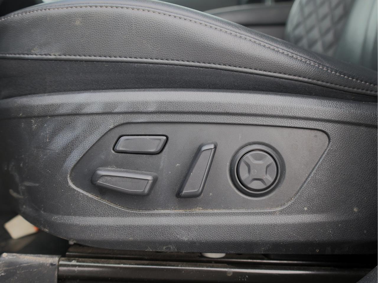 2023 Kia Sorento SX AWD   Navigation   Ventilated Seat   Leather Photo